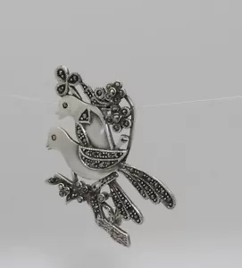 LOVE BIRDS WITH MARCASITE set in .925 STERLING SILVER PIN FREE FAST SHIPPING !! - Picture 1 of 5
