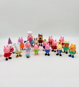 Peppa Pig Family & Friends Figuren Nick Jr 18 Stück Mattel Hasen Katzen Schweine - Bild 1 von 14