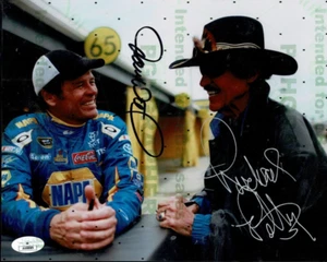 RICHARD PETTY & MICHAEL WALTRIP COMBO FIRMADO AUTOGRAFIADO 8x10 JSA Autenticado - Imagen 1 de 3