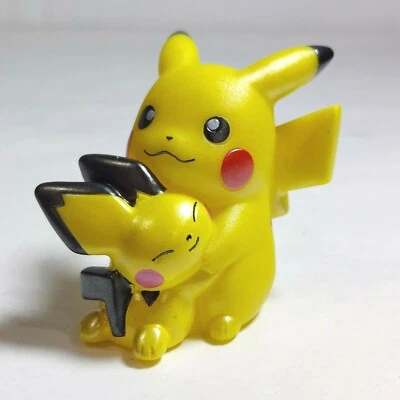 2019 Pokemon Finger Puppet Metallic Pikachu & Pichu Figure Bandai - Image 1 of 3