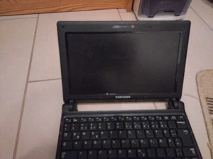 Samsung N150 Laptop Intel Atom | Nur Teile - Afbeelding 1 van 6