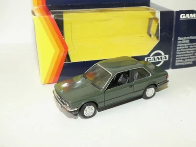 BMW 323 i Vert GAMA 1166 1:43 - Photo 1/2
