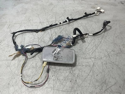 Luz interior con telar Toyota Hilux MKVIII 2020-2024 82171-KKE70 Foto 1 de 4