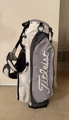 Titleist Players 5 Golf Stand Bag - White and Grey - Image 1 of 4