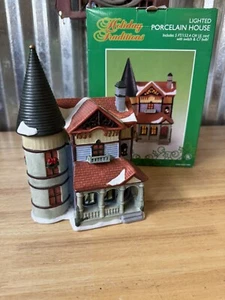 Vintage Holiday Traditions Christmas Village Lighted Porcelain House EUC    - Picture 1 of 7