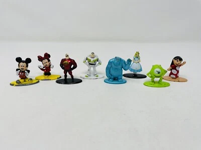 Disney Nano MetalFigs Mix Lote de 8 - Mickey, Minnie, Buzz Lightyear, Alice, Lilo - Imagem 1 de 4