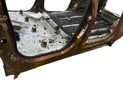 2021 2022 2023 2024 TOYOTA SIENNA OEM LH LEFT SIDE ROCKER PANEL *STRUCTURE CUT* - Image 1 of 4