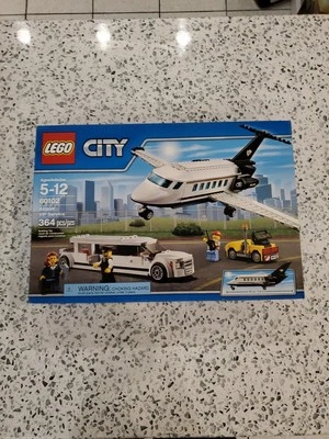 LEGO City 60102 Airport VIP Service New Factory Sealed 5-12 364pcs Retired - Image 1 of 4