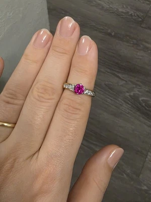 14K 黄金电子板带或订婚戒指 CZ 红色尖晶石 尺寸 6 — 第 1/4 张图片