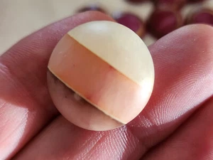 Ancien bouton en verre depoli rose pied camaieu 2,1 cm G2B - Picture 1 of 3