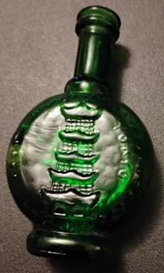 Vintage Tokyo Tower Collectible Miniature 3" Green Glass Bottle Made in Taiwan - Picture 1 of 6