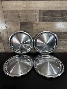 SET Of 4 1957 PLYMOUTH FURY BELVEDERE HUBCAPS WHEEL COVERS P/N 1730797 #594 - Foto 1 di 24