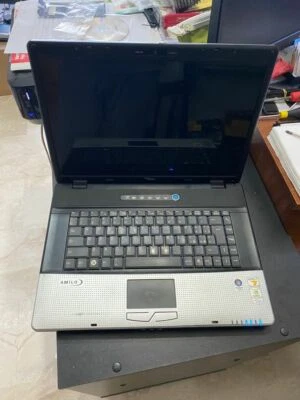 Notebook Portatile Fujitsu Amilo PA2548 Turion 64 X2 2gb ddr2 250 gb HD Hitachi - Immagine 1 di 4