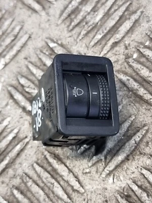 SEAT IBIZA HEAD LIGHT LEVEL HEIGHT CONTROL SWITCH 5F9941333 PET HATCHBACK 2018 - Image 1 of 4