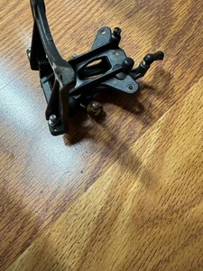 Associated B4 T4 Sc10 Top Plate Servo Saver#7-4 B4 Tower - Picture 1 of 2
