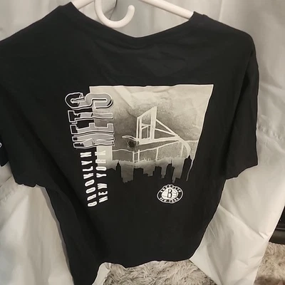 New Era Brooklyn Nets T-Shirt, Black , Mens Medium, NEW!! - Image 1 of 4