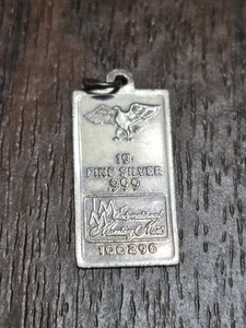 VINTAGE INTERNATIONAL MONETARY MINT 1g (One) .999 SILBERBARREN CHARM - Bild 1 von 4