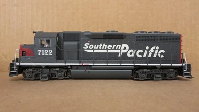 Atlas 8923 GP-40 Southern Pacific 7122  DCC Ready HO - Image 1 of 4