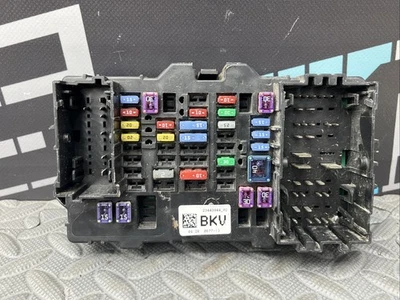 🔥 OEM 2017 Chevrolet Silverado 2500 Right Side Cabin Fuse Relay Box 23443944 - Image 1 of 4
