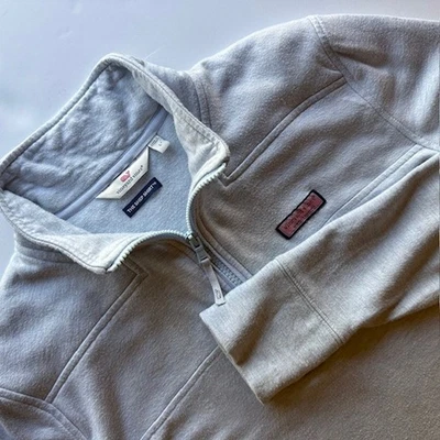 Camisa de oveja Vineyard Vines gris claro talla L pulóver agujeros para el pulgar para damas Foto 1 de 4