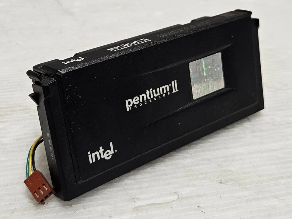 Intel Pentium II 350MHz Deschutes Slot1, 512KB Cache, FSB 100MHz, SL2WZ, WORKING - Image 1 of 4