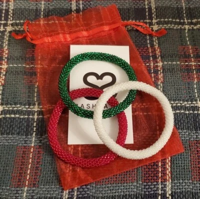 🎄 ¡¡LOTE DE NAVIDAD SASHKA 3 PULSERAS BLANCAS Y ROJAS VERDES SÓLIDAS!!️ENVÍO GRATUITO EL MISMO DÍA Foto 1 de 2