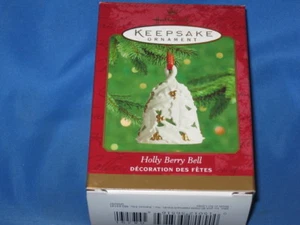 Hallmark Andenken Ornament Stechpalme Beere Glocke, 2000, Porzellan, QX8291 - Bild 1 von 2