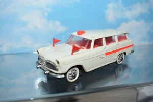 1/43 NOREV ancienne et authentique SIMCA Marly N° 41 ambulance blanche et orange - Foto 1 di 6