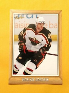 2006-07 Upper Deck 5x7 Jumbo Bee Hive #193 Marian Gaborik Minnesota Wild