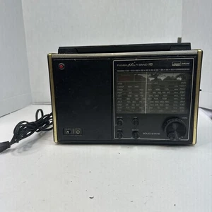 Vintage Multi Band AM/FM Montgomery Ward Airline Radio - Picture 1 of 18
