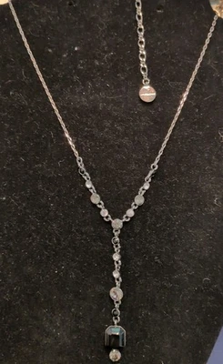 Collar Givenchy Gunmetal Lariat Y Negro Cristal Transparente Redondo, Corte Princesa 18" Foto 1 de 4