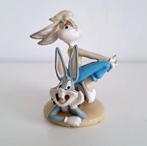 Vintage Figur Lola sitzend auf Bugs Bunny 1998 Warner Bros Ornament Schmuckstück - Bild 1 von 7