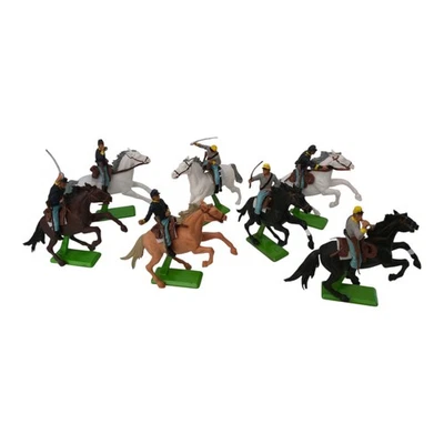 Lote De 7 Figuras De Caballería De Colección Gran Bretaña Detalle 7ª Caballería Sobre Caballos Hechas en Inglaterra Foto 1 de 4