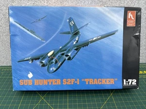 Hobby Craft - S2F-1 Sub Hunter Tracker - 1/72 Scale Model Plane Kit - HC1350 - Picture 1 of 11