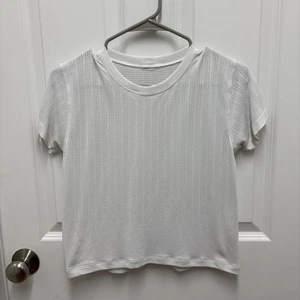 LULULEMON‎ Perforated Mesh Lightweight Women's Active T-Shirt - Picture 1 of 6