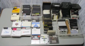*MEGA*PARTIA 860 Commodore 64 dyskietki 5.25 gier/oprogramowania C64 CBM Retro W@rez! - Zdjęcie 1 z 20