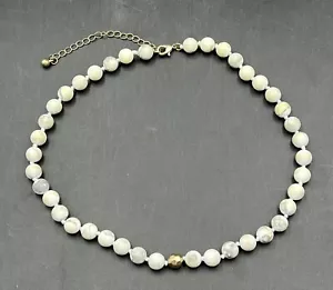 White Marbled Howlite 8mm Hand Knotted Choker Necklace Gold Tone Faceted 16” - Picture 1 of 9