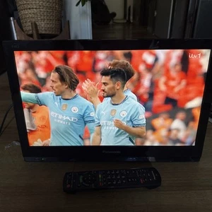 Panasonic Viera TX-L19X5B 19” LCD TV with Remote Control - (No stand) - Picture 1 of 22