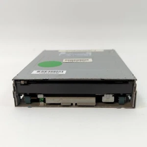 Samsung SFD-321B 3.5" 1.44MB HD Internal Floppy Disk Drive FDD Black No Bezel - Afbeelding 1 van 4