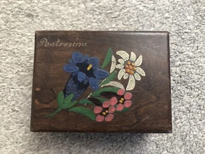 VINTAGE PUZZLE MONEY COIN BOX TREEN Hand Painted - Picture 1 of 5