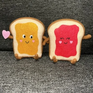 Peanut Butter & Jelly Love Toast (NO NAME/NO TAGS) Used Excellent Condition - Picture 1 of 4