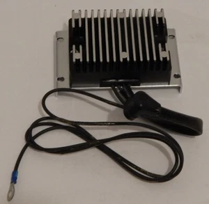 Harley Voltage Regulator/rectifier Black 70-75 FL/FLH,71-75FX/E 4 pin new - Imagen 1 de 1