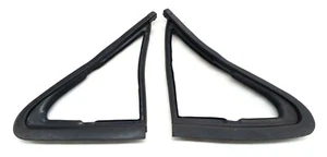 HOLDEN RODEO TF TFR 2 OR 4 DOOR FRONT 1/4 QUARTER WINDOW RUBBERS PAIR - Picture 1 of 1