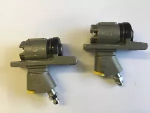 PAIR TRIUMPH REAR WHEEL CYLINDERS SPITFIRE 1500, GT6 III, VITESSE, & FITTING KIT - Picture 1 of 1