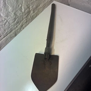 Historic Vintage Foldable Army Trench Camping Shovel Farmhouse Decor Rustic - Picture 1 of 12