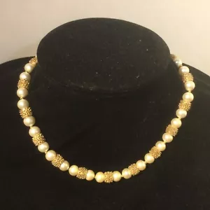 Trifari Textured Gold Tone Metal and Pearl Bead Necklace Signed Vintage - Picture 1 of 5