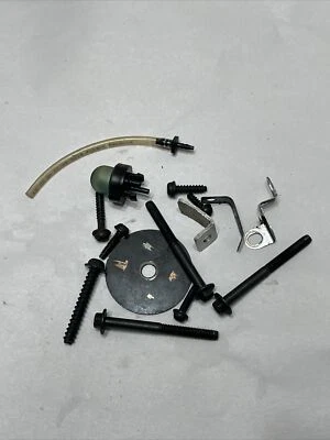 Motosierra Craftsman 358351580 piezas diversas pernos etc. Foto 1 de 4