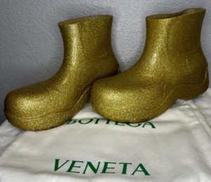 Bottega Veneta Puddelstiefel, funkelnder Gummi, goldene Farbe, Größe EU41, Neu im Karton - Bild 1 von 8