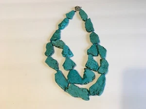 Turquoise Colored Stone Necklace with Silvertone Closure - Picture 1 of 3