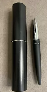 Penna a sfera Cerruti 1881 con custodia cilindrica (pubblicità Grundfos) - Foto 1 di 5